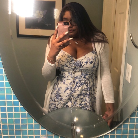 Meet your Posher, Anjali - Picture 3 of 3